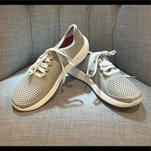 Croc tennis shoes gray